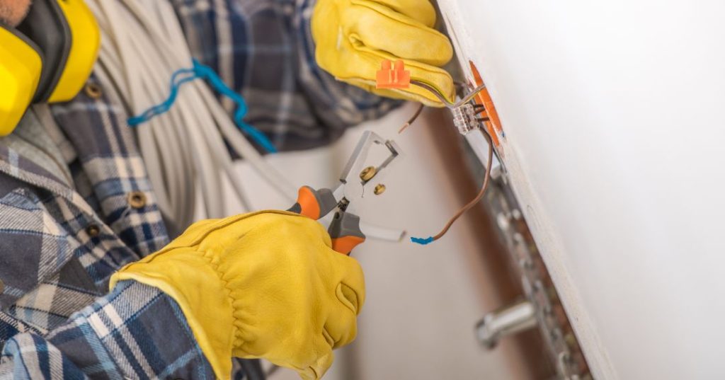 Consertos e manutenções elétricas em Juiz de Fora